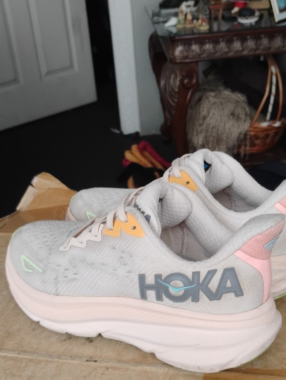 HOKA One One Clifton 9